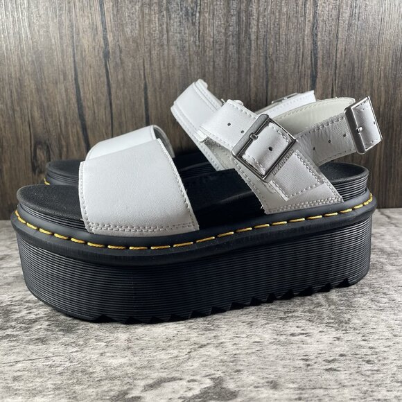 Dr. Marten's Women's Voss Quad Hydro Leather Platform White Buckle Size 6 - Picture 4 of 9